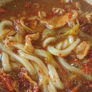 寄せ鍋の残り汁で絶品じゃがたまカレーうどん